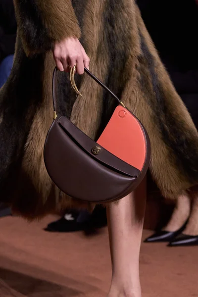 Look 2